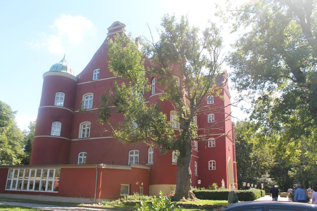 Hotel Schloss Spyker Glowe Exterior foto