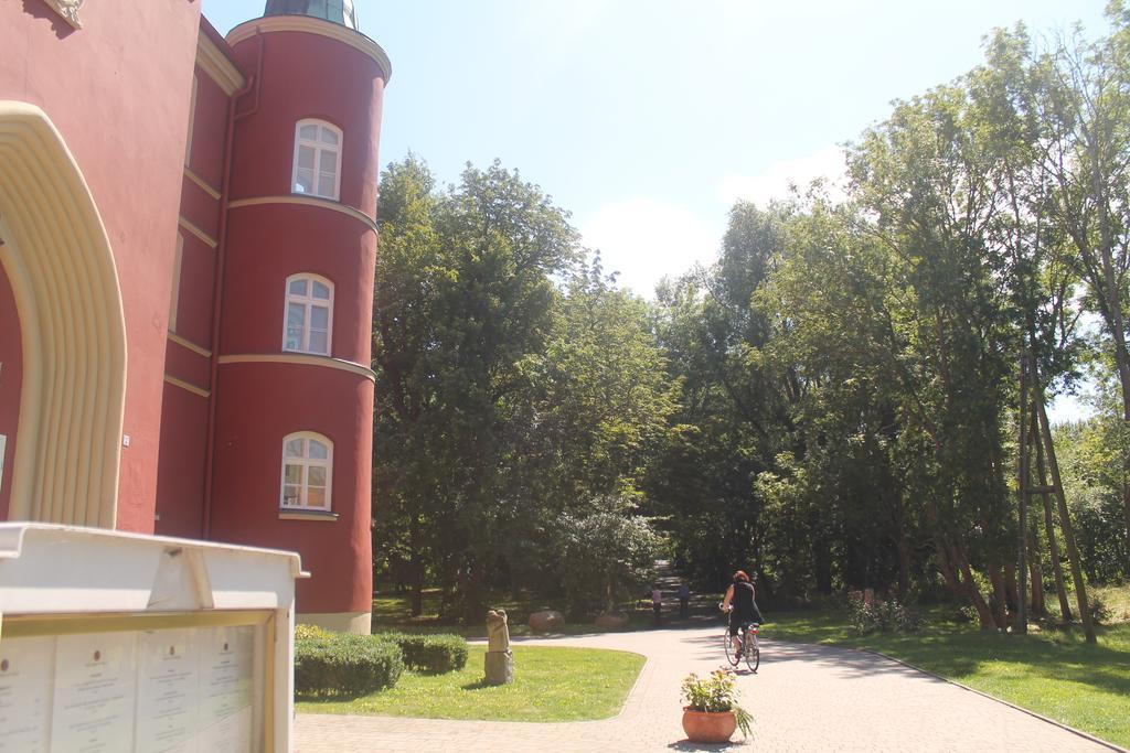 Hotel Schloss Spyker Glowe Exterior foto